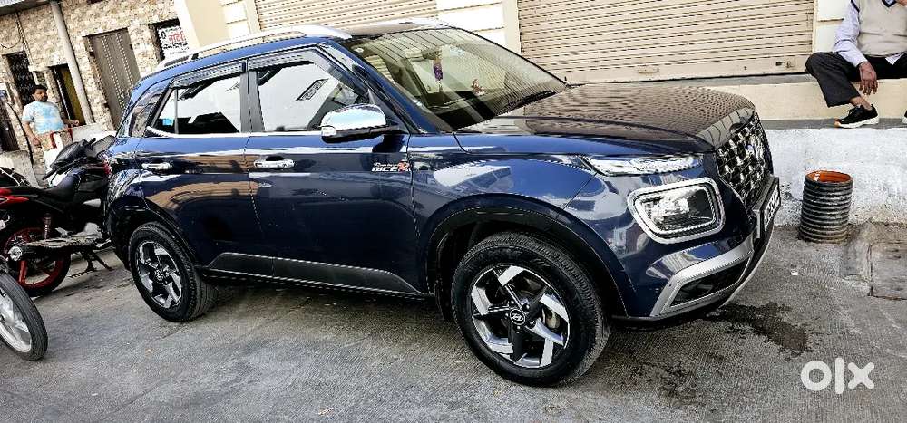 Hyundai Venue 2020 Petrol 80000 Km Driven