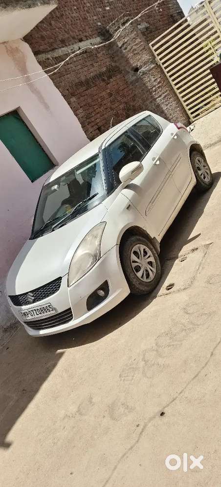Maruti Suzuki Swift 2015 Diesel 122000 Km Driven