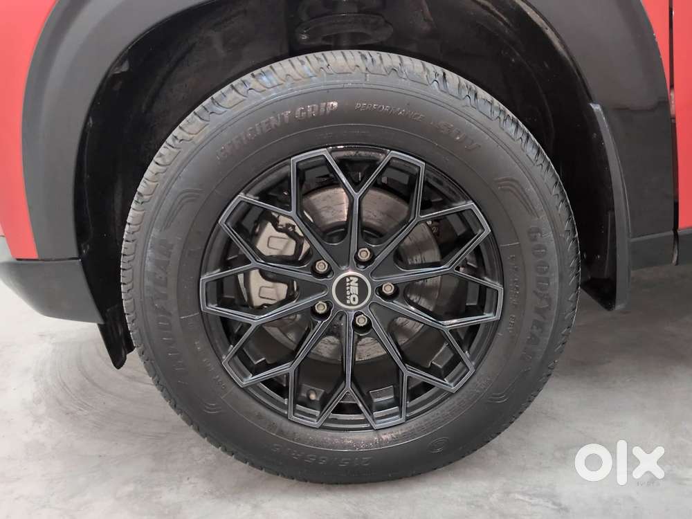 Tata Curvv S 1.2 Revotron Petrol 6mt, 2025, Petrol