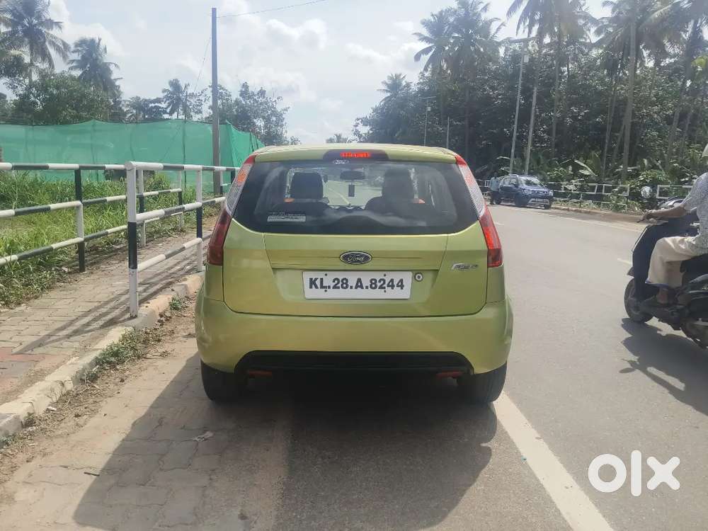 Ford Figo Petrol Lxi 2013