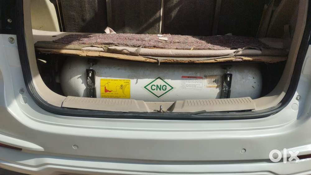 Maruti Suzuki Ertiga 2022-2023 Vxi Cng, 2023, Cng & Hybrids