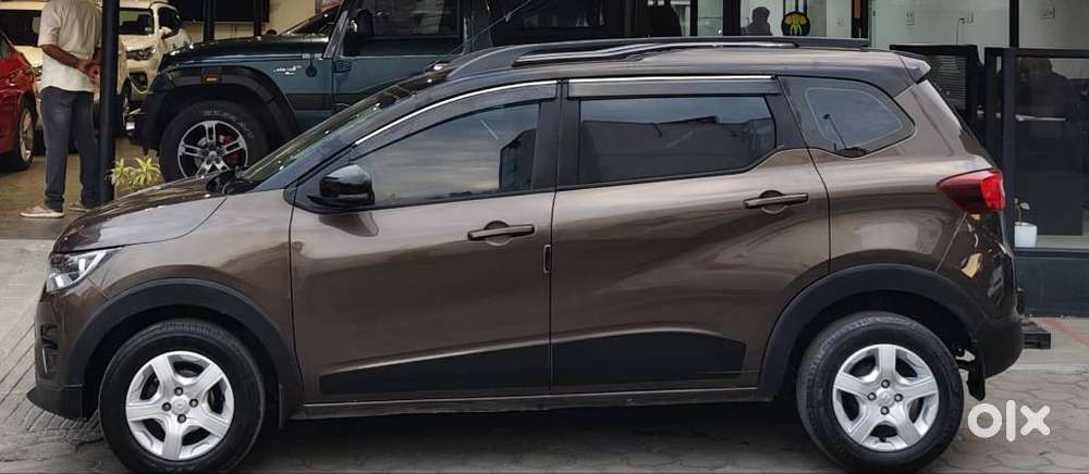 Renault Triber Rxt, 2022, Petrol