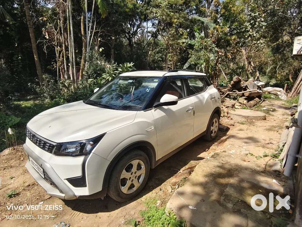 Mahindra Xuv300 2023 Petrol Well Maintained