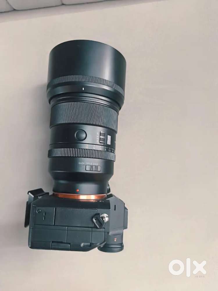 Sony a7m4 with viltrox 85mm 1.4 lens