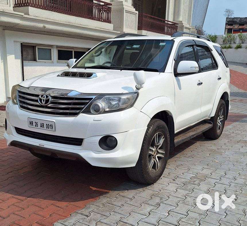 Toyota Fortuner 3.0 4x2 Automatic, 2012, Diesel