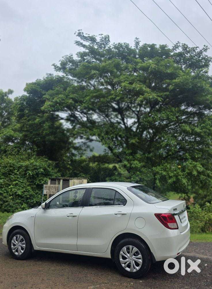 Maruti Suzuki Swift Dzire 1.2 Vxi Bsiv, 2018, Petrol