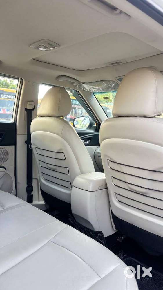 Mahindra Xuv300, 2022, Petrol