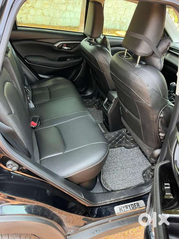 Toyota Urban Cruiser Hyryder 2024 Showroom Condition