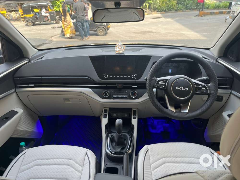 Kia Carens 2023 Petrol