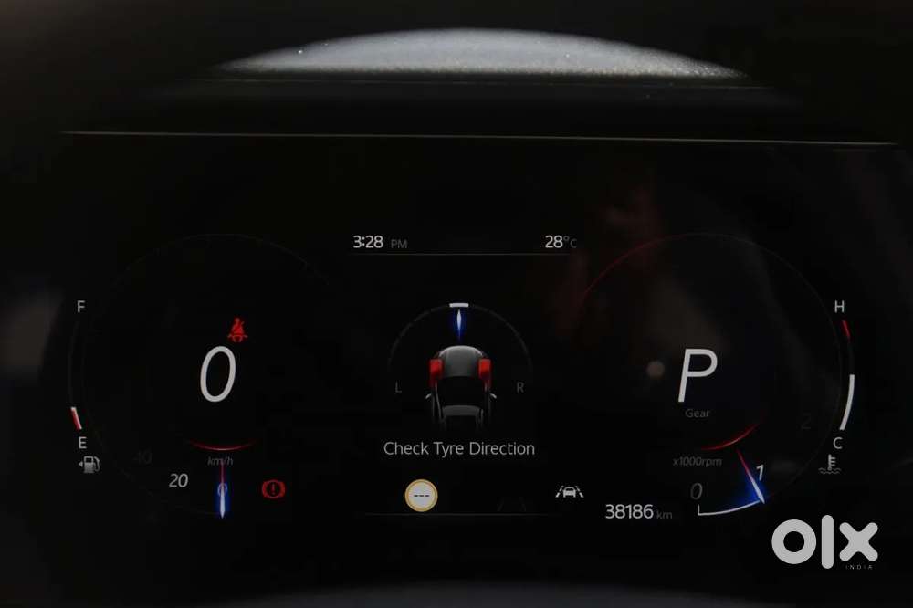 Mahindra Xuv700 2.0 Ax 7 Petrol At Luxury Pack Str, 2024, Petrol