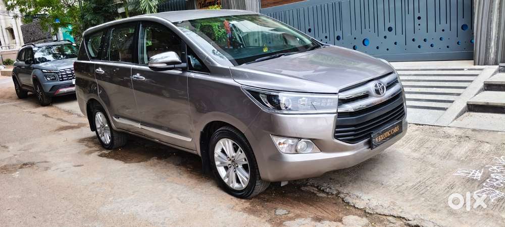 Toyota Innova Crysta 2.8z Automatic, 2016, Diesel