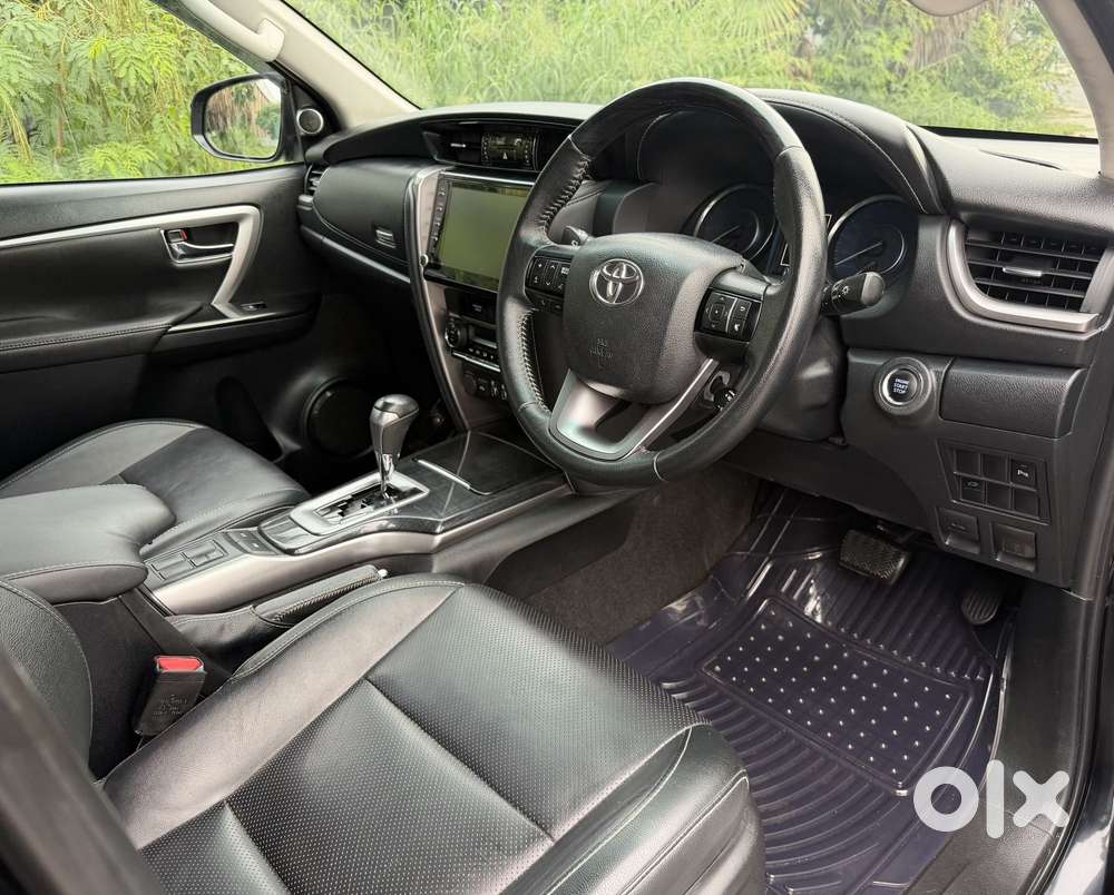 Toyota Fortuner 4x2 At 2.7 Petrol, 2024, Petrol