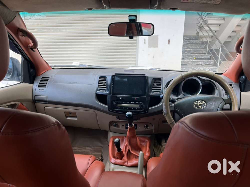 2011 Toyota Fortuner Diesel Manual