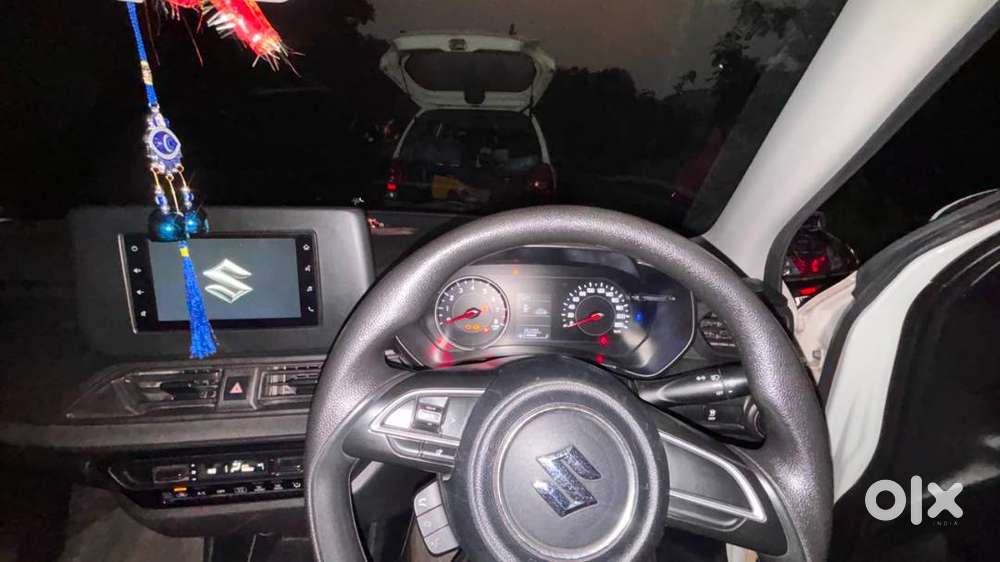 Maruti Swift Vxi Optional 2024