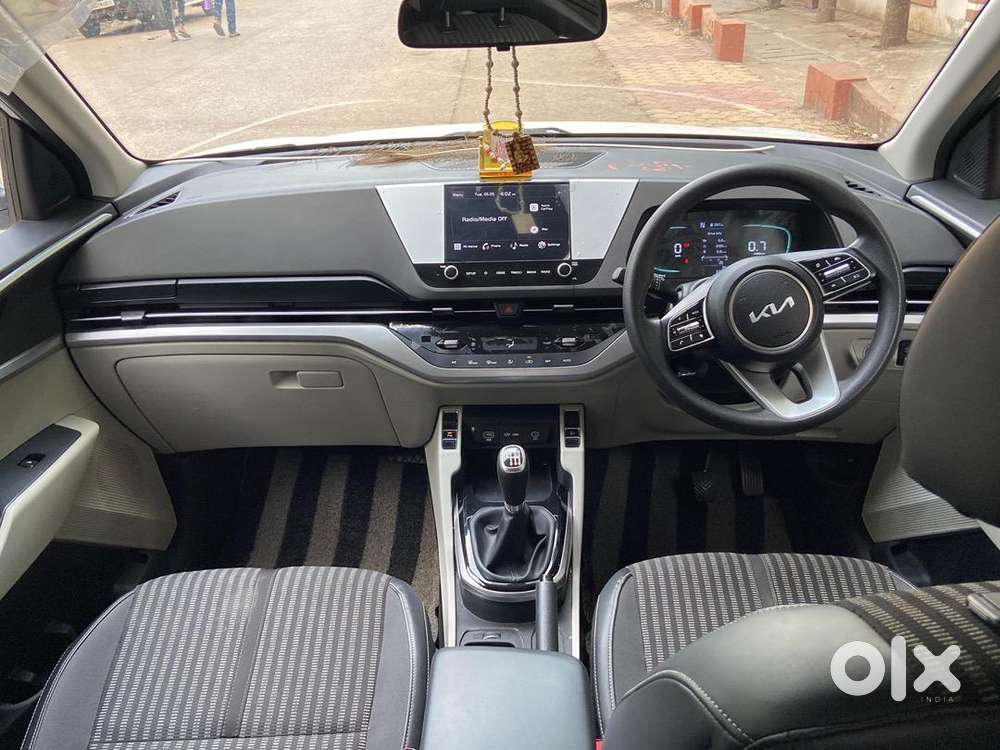 Kia Carens 2023 Diesel Well Maintained