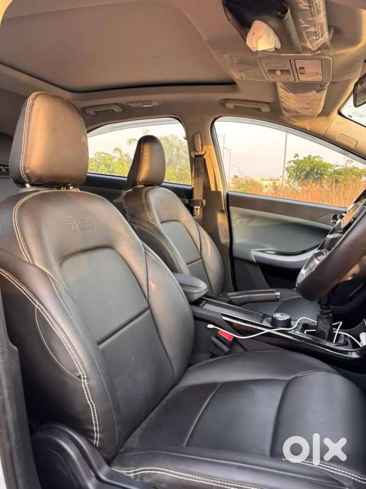 Tata Curvv S 1.2 Revotron Petrol 6mt, 2025, Petrol