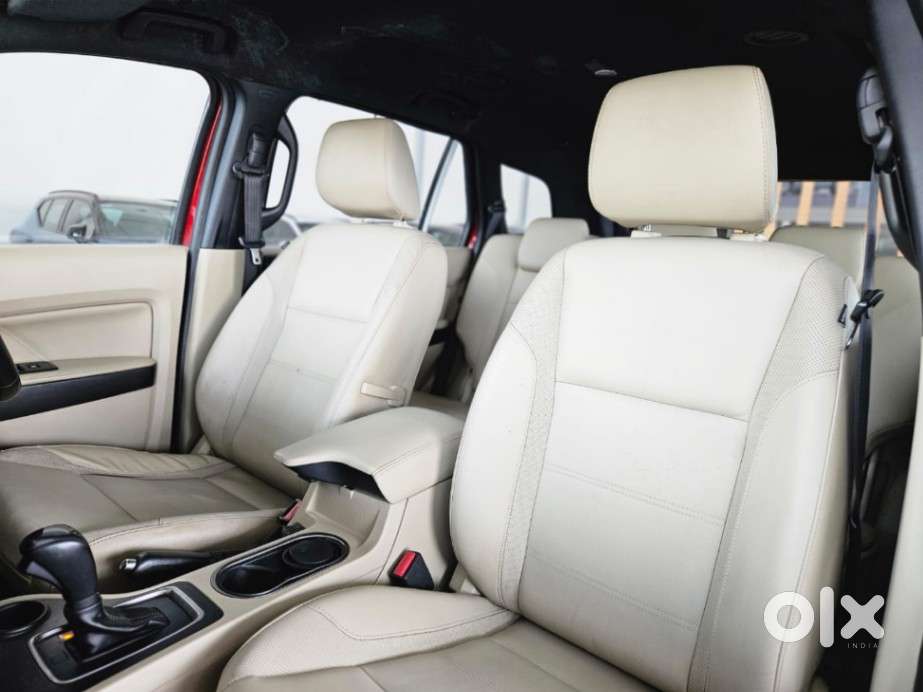 Ford Endeavour 2.2 Titanium At 4x2, 2016, Diesel