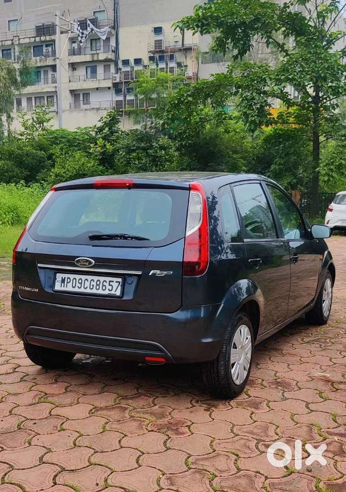 Ford Figo Petrol Titanium, 2010, Petrol