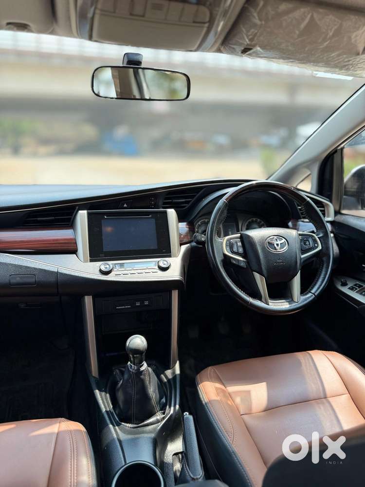 Toyota Innova Crysta 2.4 Vx Mt 8s, 2017, Diesel