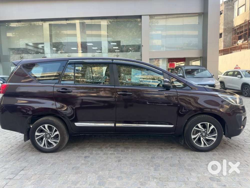 Toyota Innova Crysta [ ] 2.4 Gx At 7 Str, 2020, Diesel