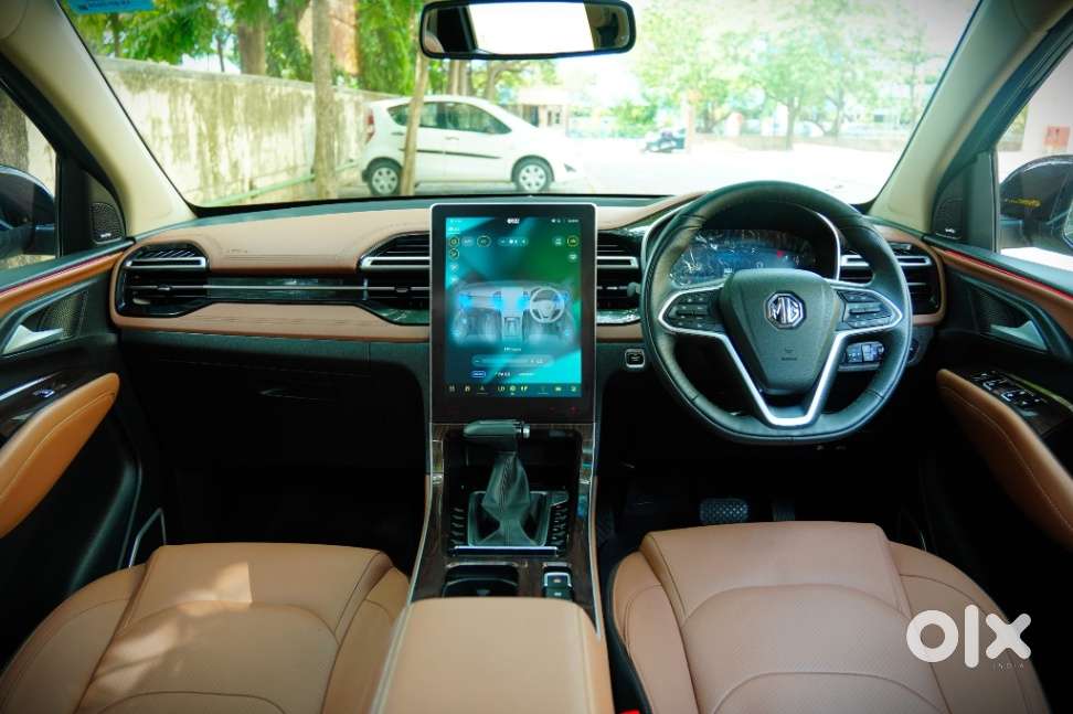 Mg Hector Plus Sharp Pro 1.5 Turbo Petrol 7 Str, 2025, Petrol