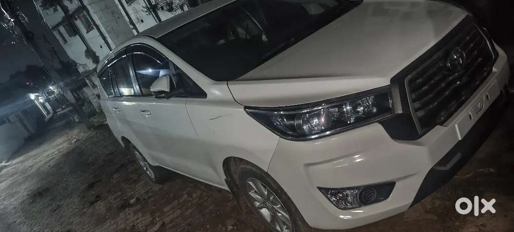 Toyota Innova Crysta 2023