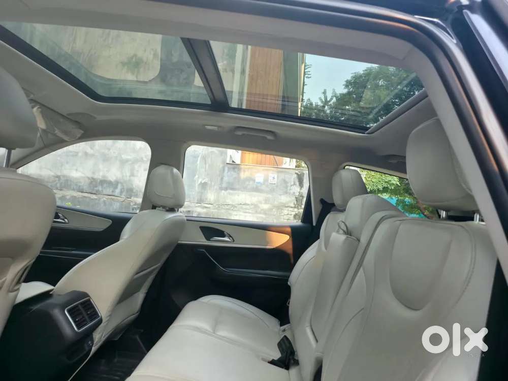 Mahindra Xuv700, 2024, Petrol