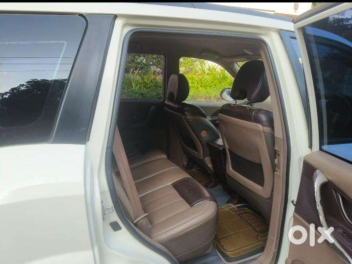 Mahindra Xuv500 W8 At, 2012, Diesel