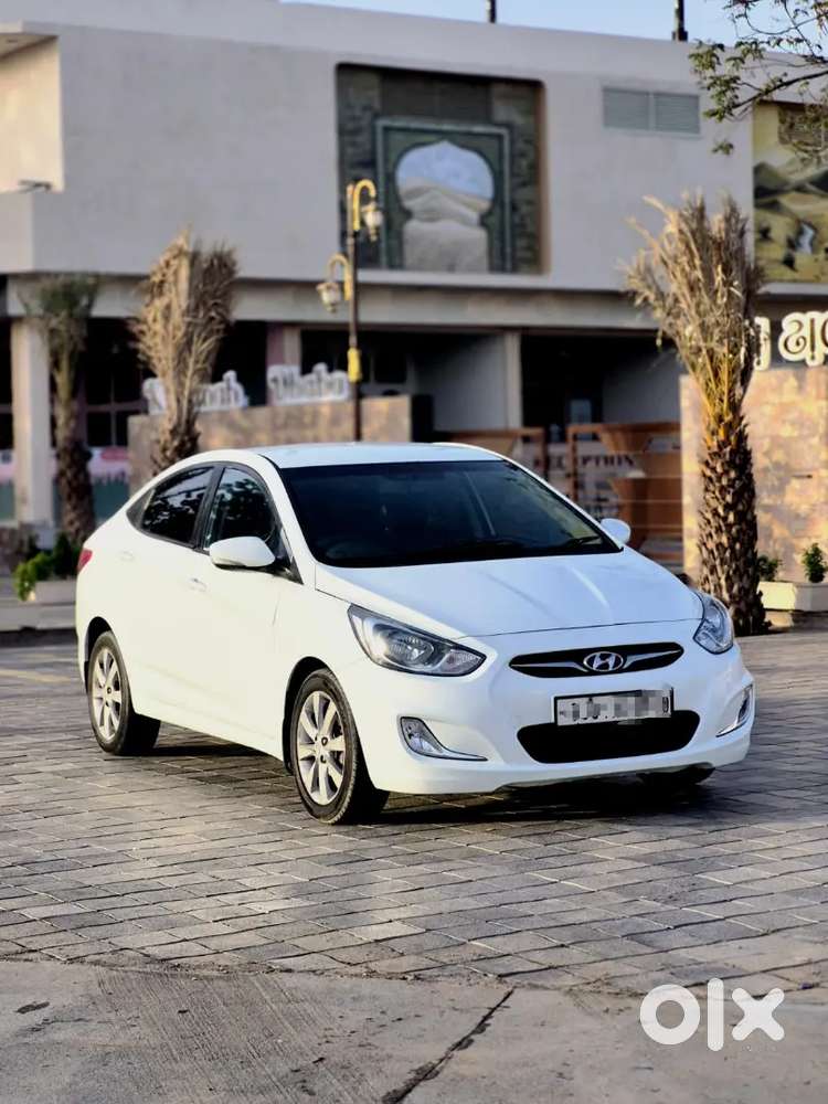 Hyundai Verna Fluidic 2012