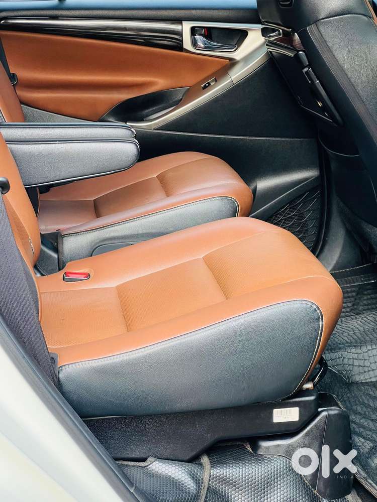 Toyota Innova Crysta [2020-ongoing] 2.4 Zx 7 Str, 2020, Diesel