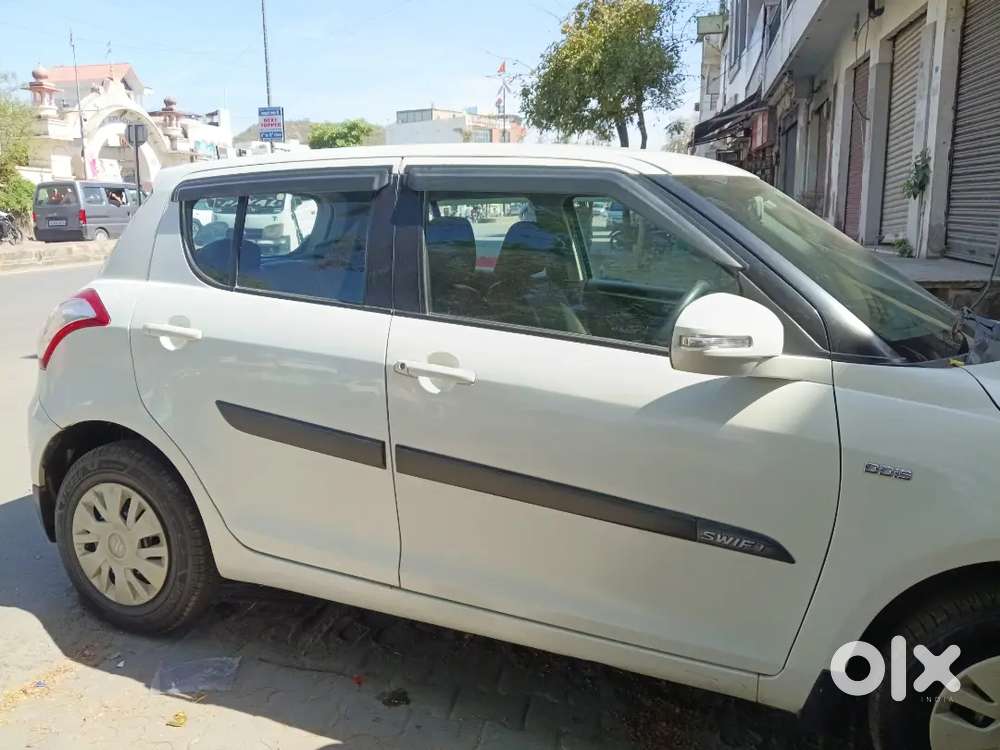 Maruti Suzuki Swift 2016 Diesel 96500 Km Driven