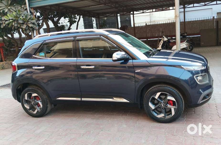 Hyundai Venue Sx(o) 1.0 Turbo Dct Knight Edition Dual Tone, 2020, Pe..