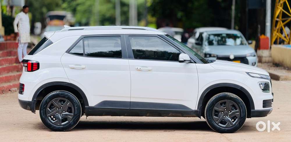 Hyundai Venue Sx Mt, 2024, Petrol