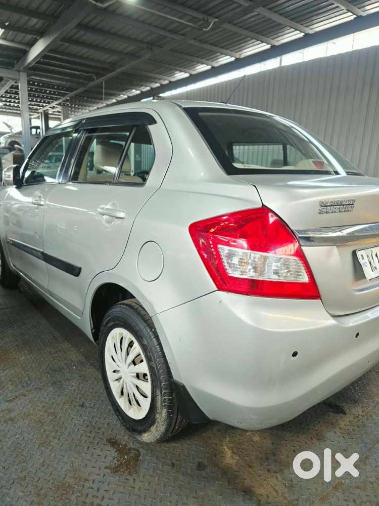 Maruti Suzuki Swift Dzire Vxi Optional, 2016, Petrol