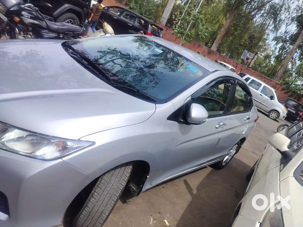Honda City 2011-2013 1.5 V At Sunroof, 2014, Petrol