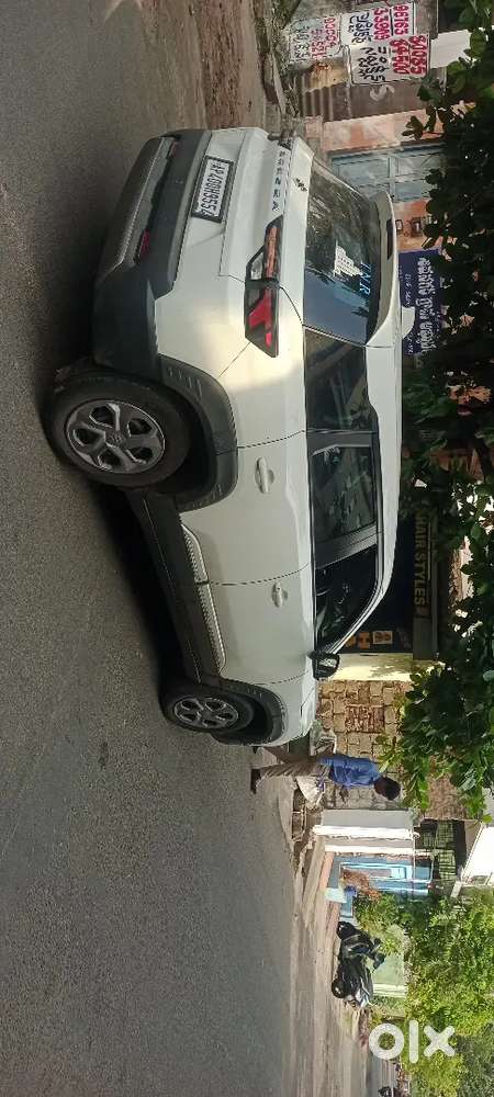 Maruti Brezza Lxi 2024