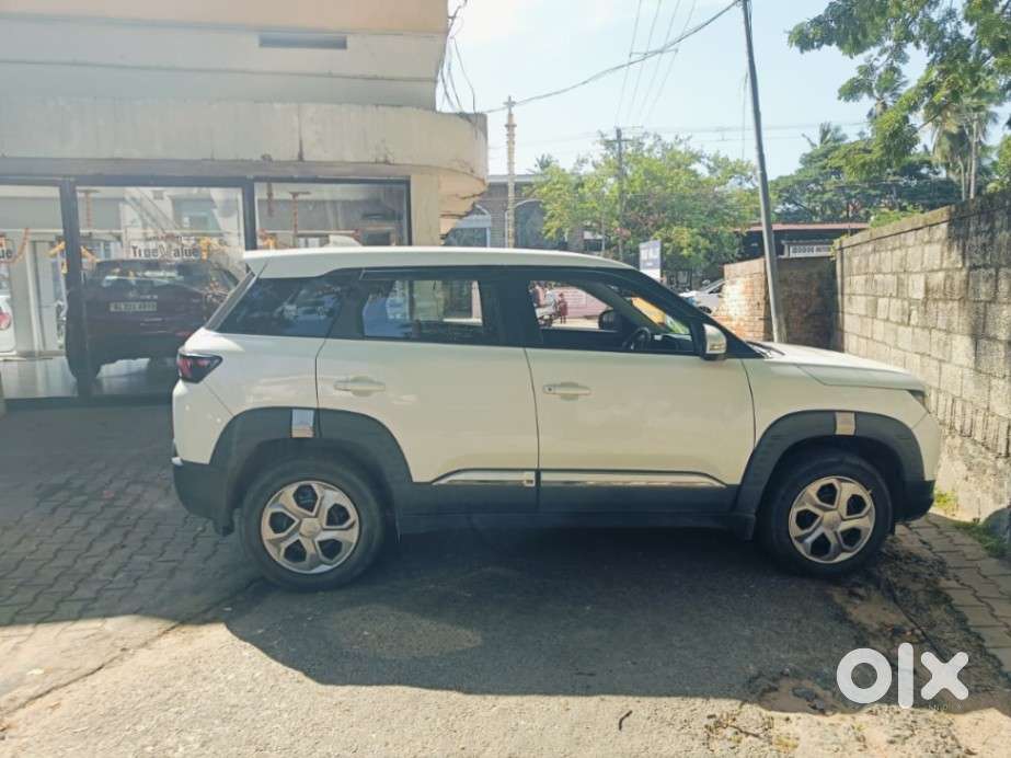 Maruti Suzuki Brezza 1.5 Vxi Smart Hybrid, 2023, Petrol