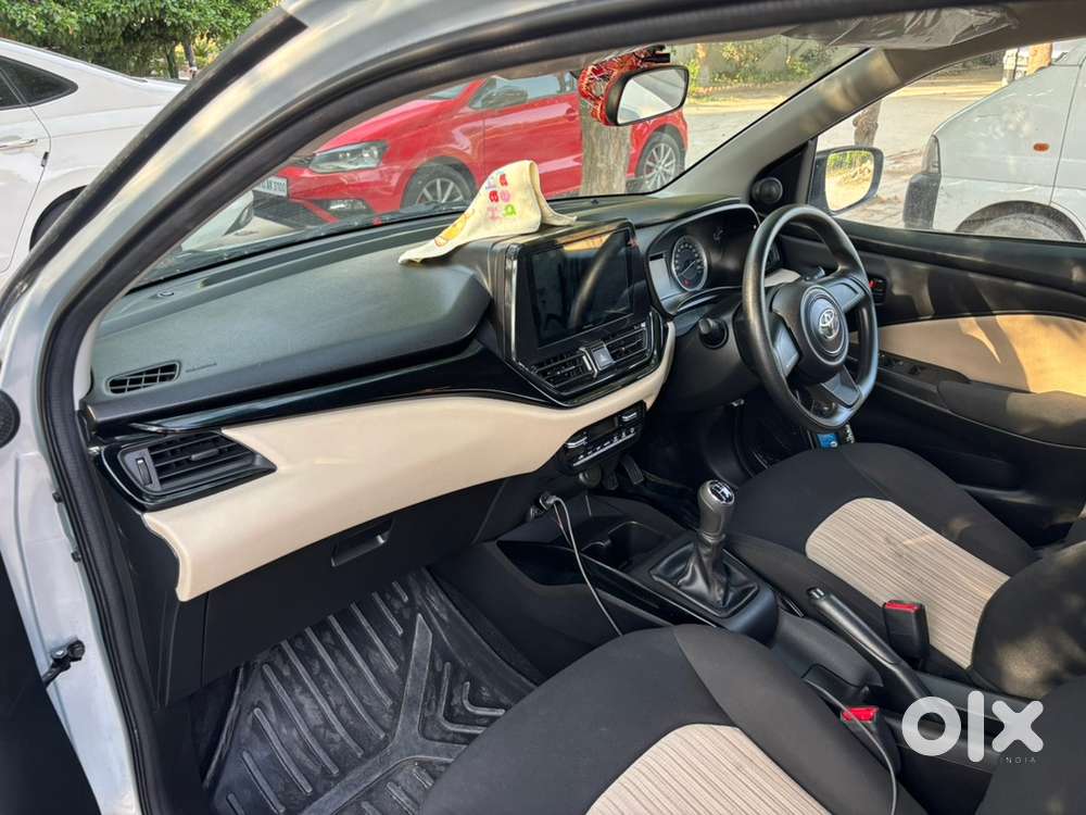 Toyota Glanza Petrol Manual 2024