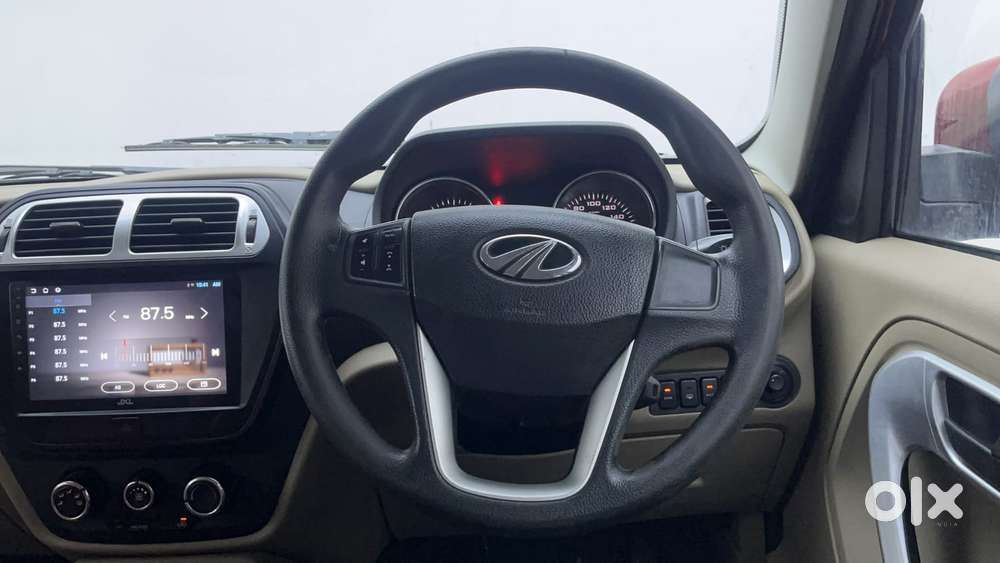 Mahindra Tuv 300 Mhawk100 T8, 2016, Diesel