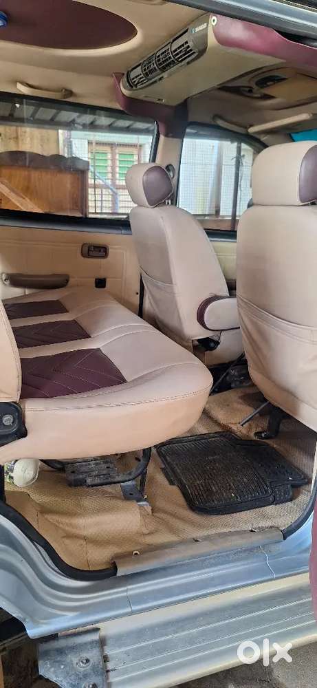 Tavera B3 10 Seater 2010. Newly Look Pakka Condition