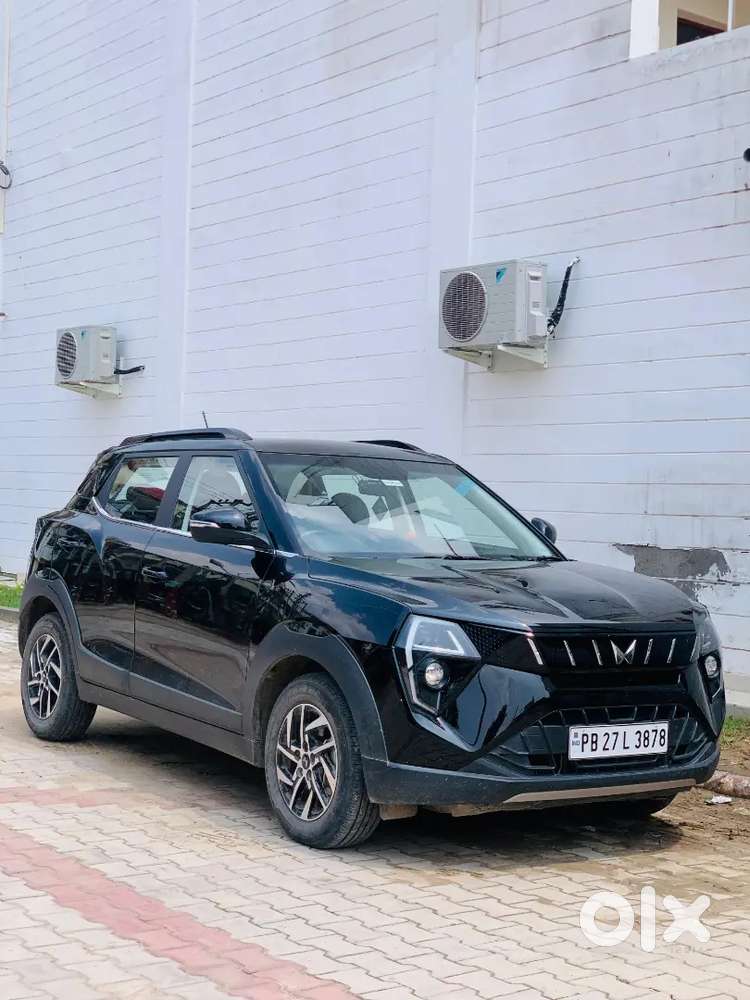 Mahindra Xuv 3xo 2025