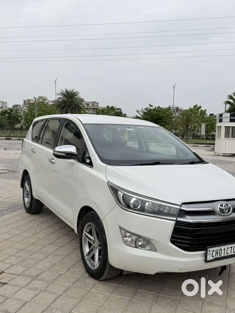 Toyota Innova Crysta Diesel 2017