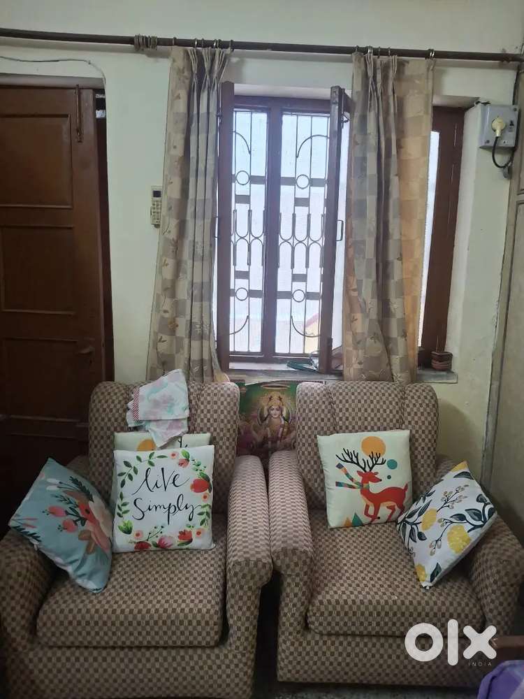 Sofa set 5 seater