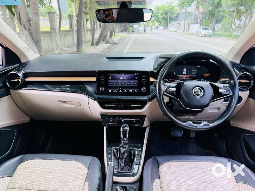 Skoda Slavia 1.0 Tsi Style At, 2023, Petrol