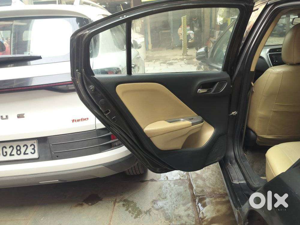 Honda City V At Sunroof I-vtec, 2015, Petrol