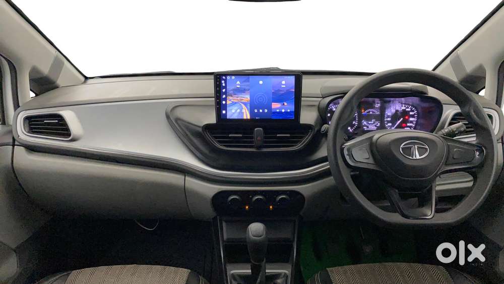Tata Altroz 1.2 Xe, 2020, Petrol