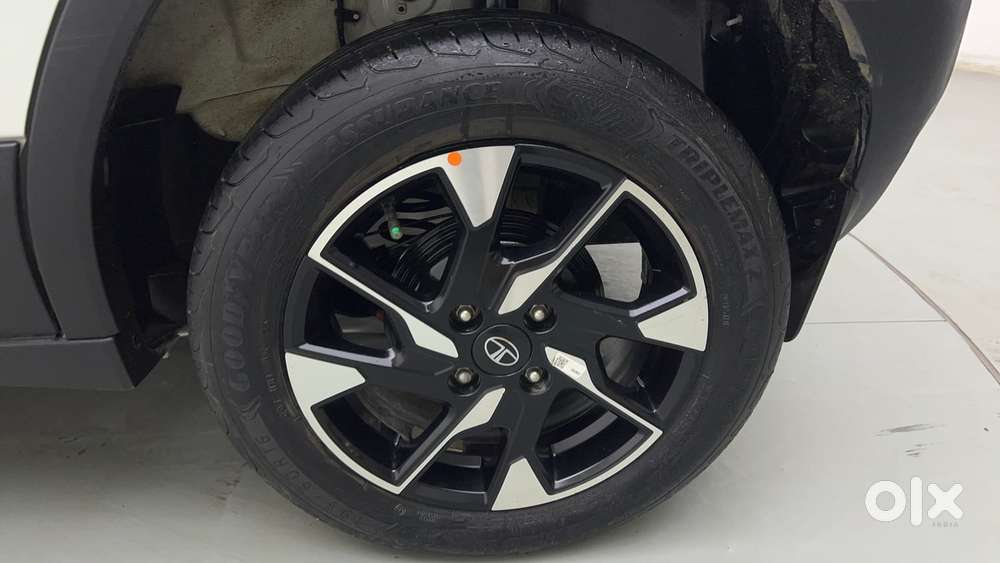 Tata Punch Accomplished Dazzle Sunroof Cng, 2024, Cng & Hybrids