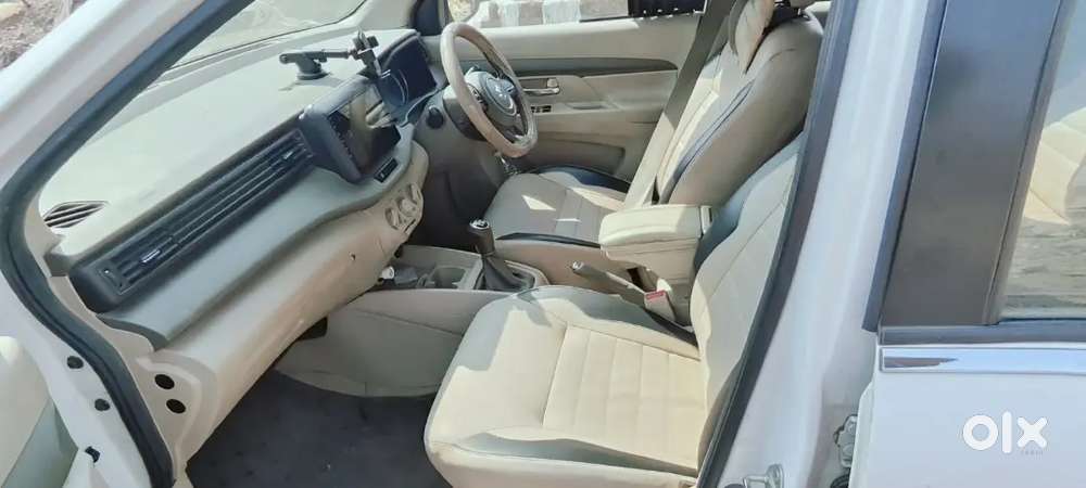 Good Condition 4 Tyre New Screen Tybe And All The Accocires Complite