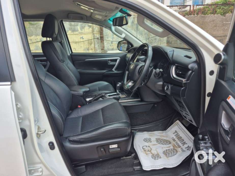 Toyota Fortuner 4x2 At 2.8 Diesel, 2023, Petrol