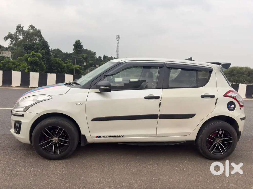 Maruti Suzuki Swift Vxi 2015